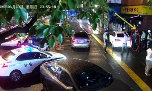 “警察，我被几十人追砍！”特警深夜出动，结果……缩略图