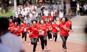 微纪录片｜坚持送考14年，张老师说她变好多了缩略图