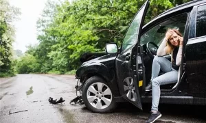 做梦梦见朋友开车撞车 梦见开车被撞了是什么意思缩略图