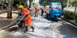 海口一骑行道地沟油溢出，致多人摔伤缩略图