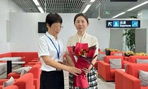 上海国际邮轮港，18岁女孩突然倒地！关键时刻，她出手了缩略图