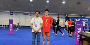 潘展乐夺冠创纪录！启蒙教练眼中的他：是霸气更是底气！缩略图