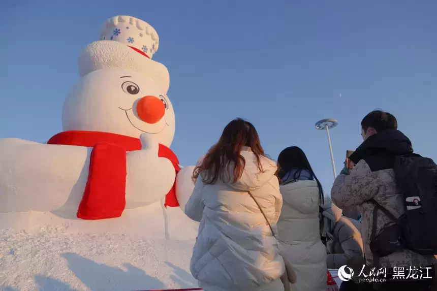 哈尔滨太阳岛大雪人“C位”亮相插图4